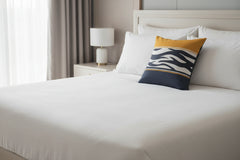 METRO WILD CUSHION COVER