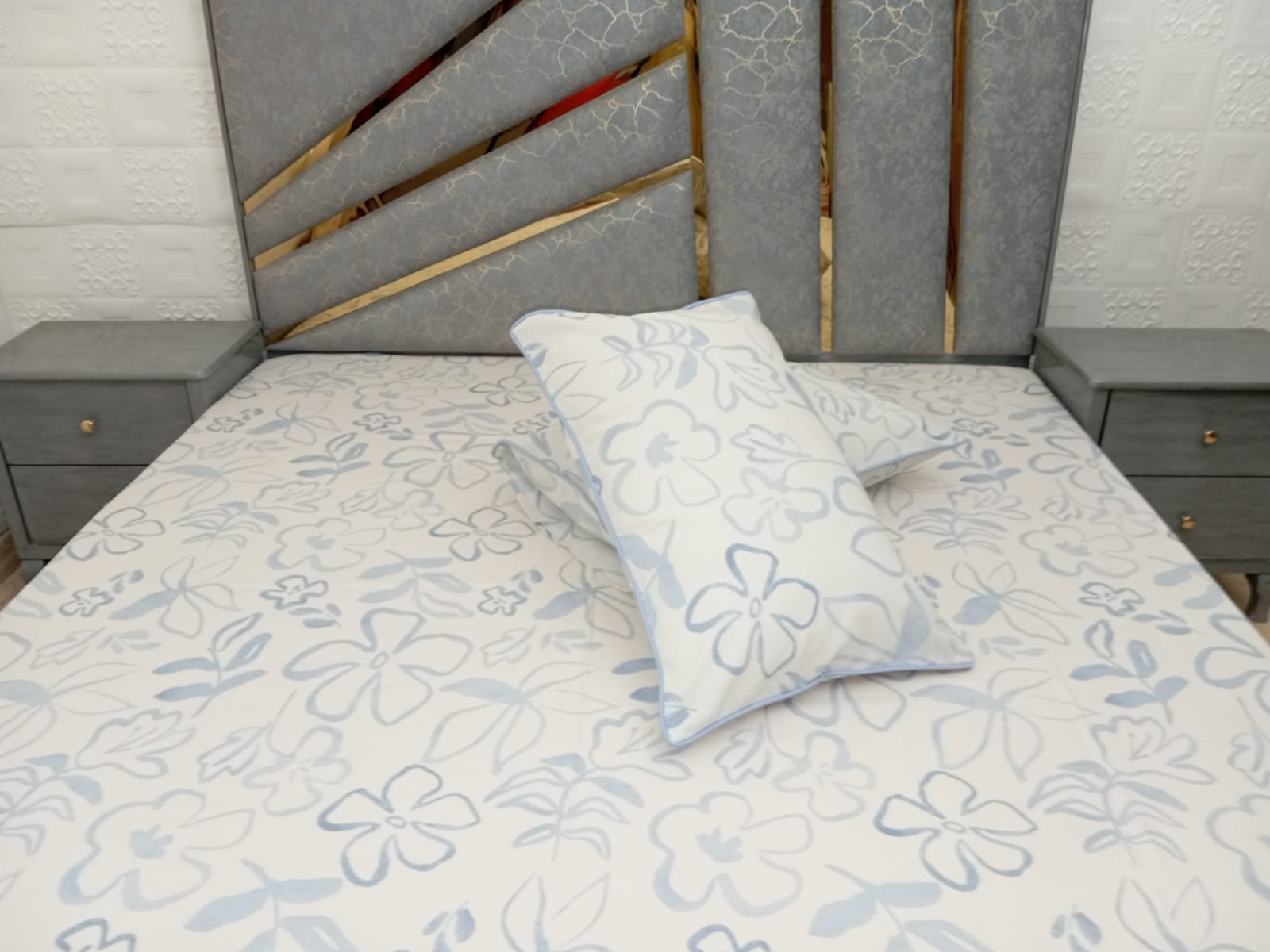 Abstract Bloom Bedsheet - Wee Dainty