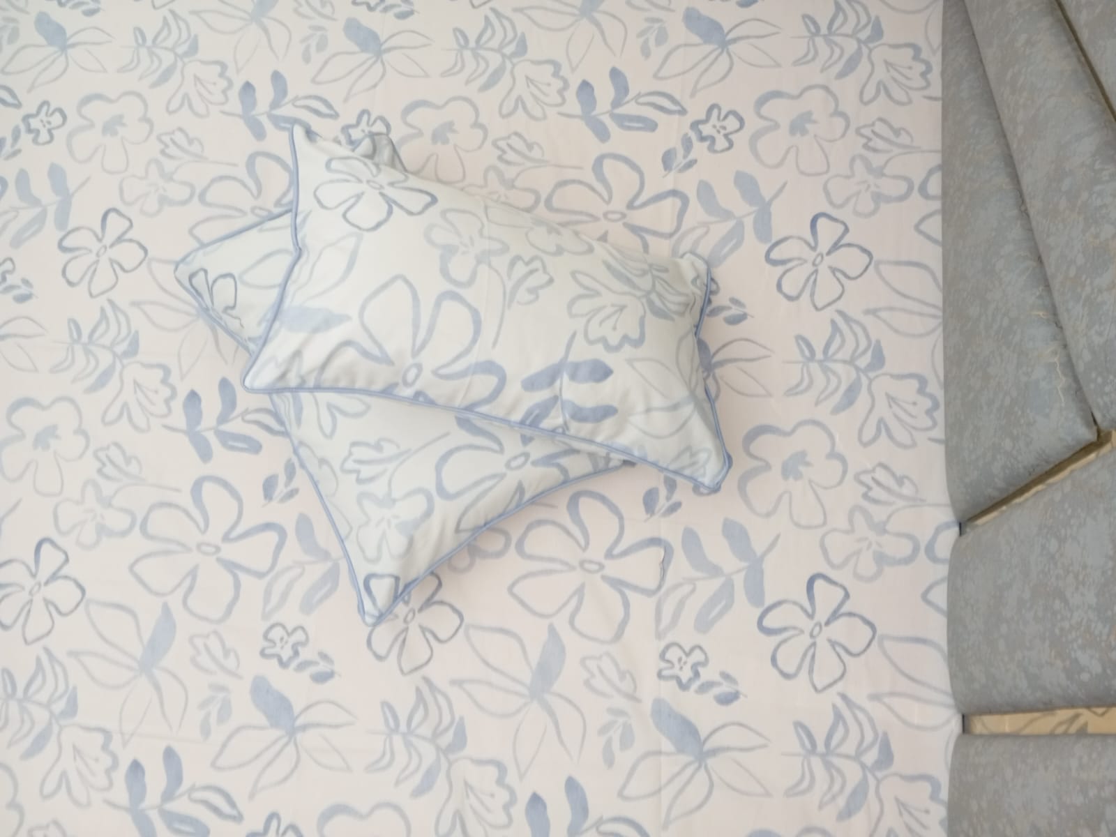 Abstract Bloom Bedsheet - Wee Dainty