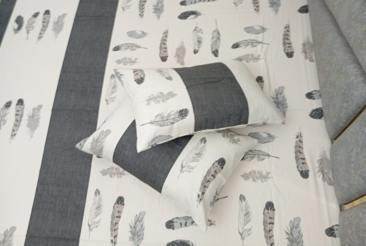 Feathered Dreams Bedsheet - Wee Dainty