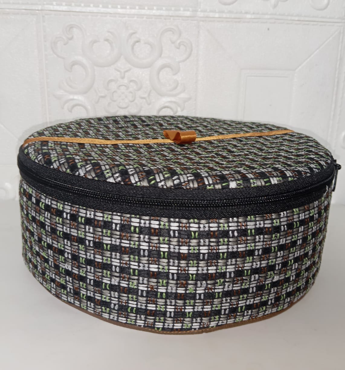 Jute Fabric Bread Hot Pot with zip - Wee Dainty