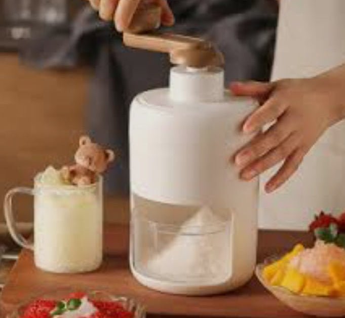 MANUAL ICE CRUSHER( GOLA MAKER) - Wee Dainty